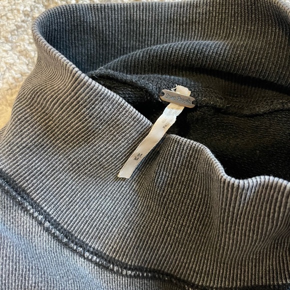 Free People Smocked Neck Crew Neck Sweatshirt - Picture 3 of 3